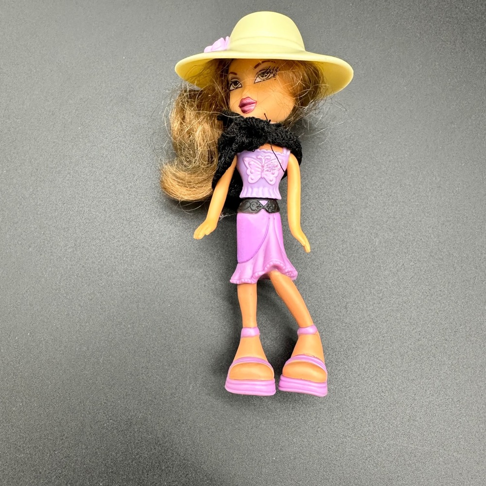 Bratz Doll Yasmine 2003 McDonald Happy meal Purple‎ Dress Fashion Doll